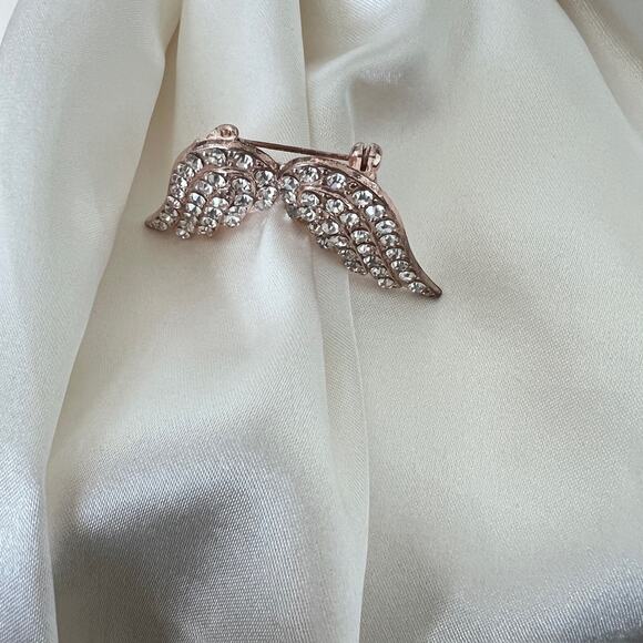 Victoria’s Secret Rare Bling Rose Gold Angel Wings Brooch Pin - Picture 4 of 4